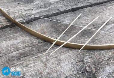 Step-by-step instructions for making a bow and arrow